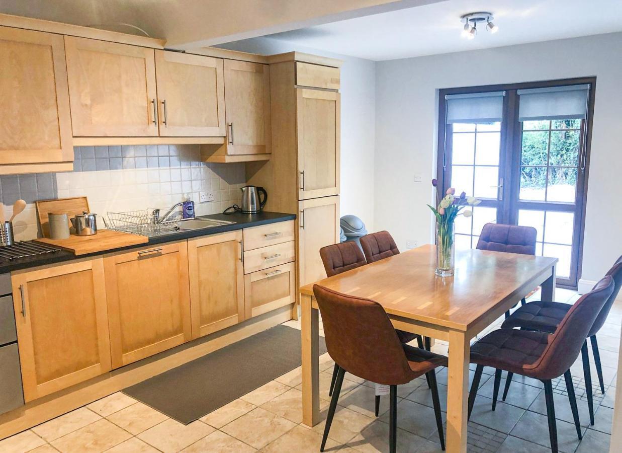 Old Court Holiday Homes Terryglass - Sleeps 6 By Trident Holiday Homes Exterior foto